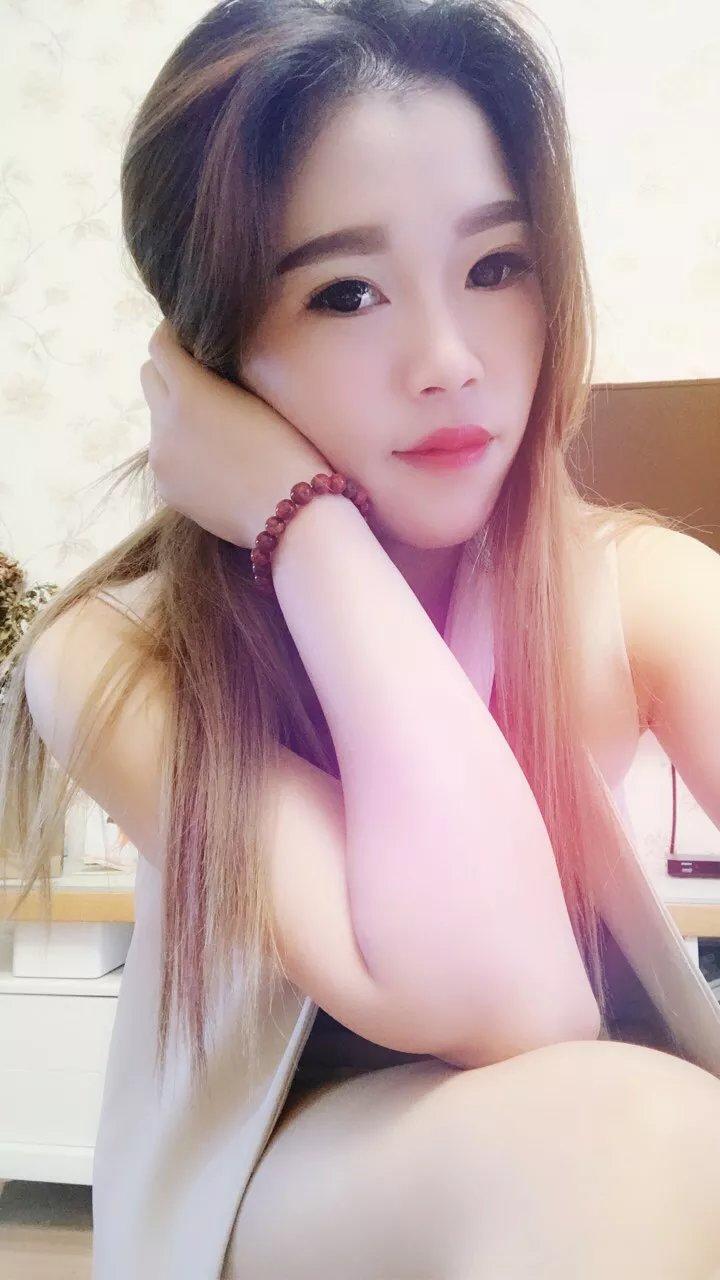 长宁颜值和身材都挺不错的轻熟美女